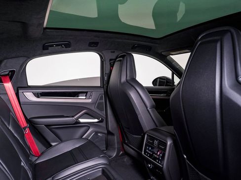 New 2026 Porsche Cayenne GTS image 16