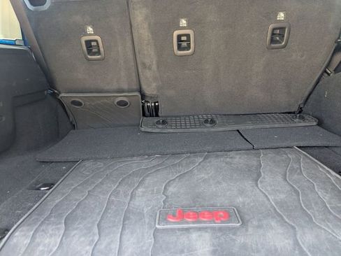 Used 2024 Jeep Wrangler Sport S image 28