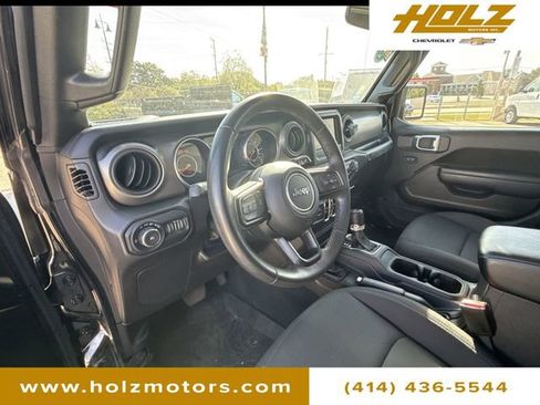 Used 2022 Jeep Wrangler Unlimited Sport image 11