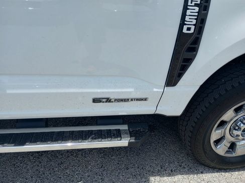 Certified 2025 Ford F250 Lariat w/ Black Appearance Package AWD/4WD image 10