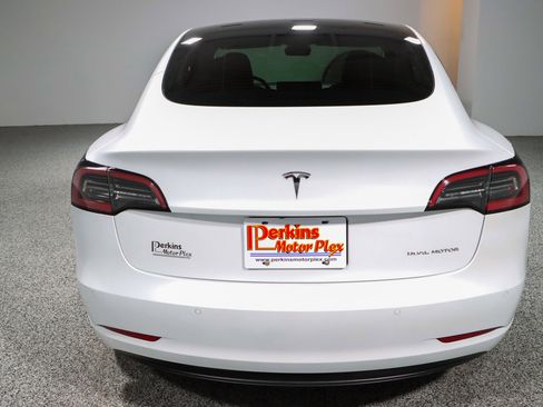 Used 2022 Tesla Model 3 Long Range image 8