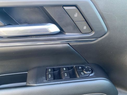 Used 2025 GMC Terrain Elevation image 18