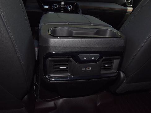 Used 2025 GMC Sierra 1500 AT4 w/ AT4 Premium Package image 18
