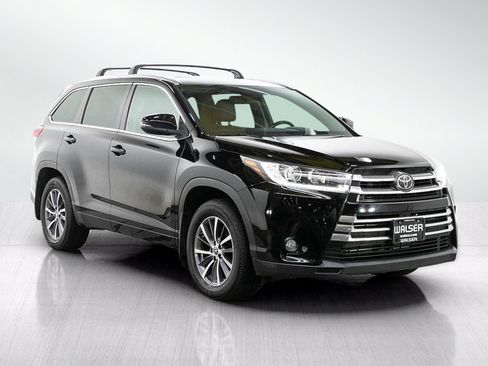 Used 2018 Toyota Highlander AWD V6 image 7