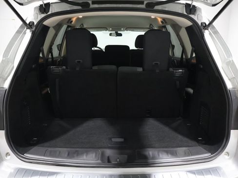 Used 2020 Nissan Pathfinder S image 19