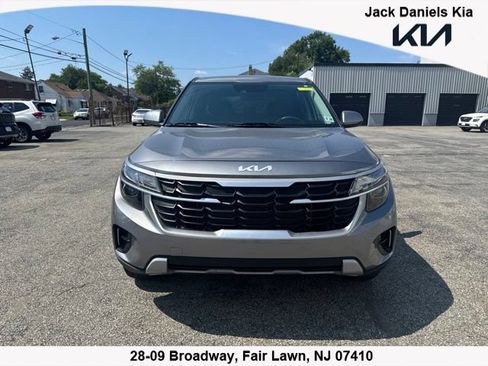 Certified 2024 Kia Seltos LX AWD/4WD image 1