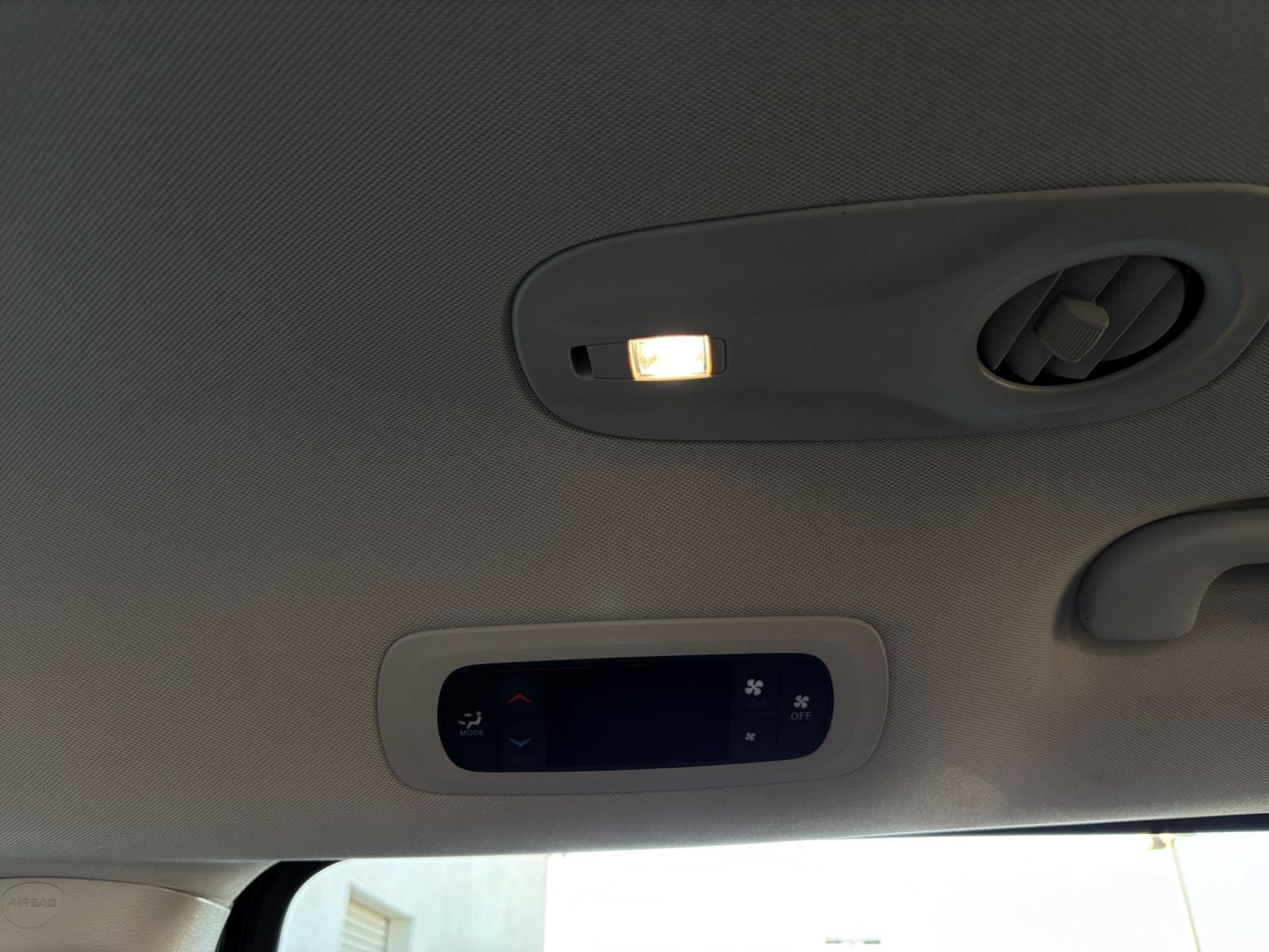 Used 2023 Chrysler Voyager LX FWD image 24