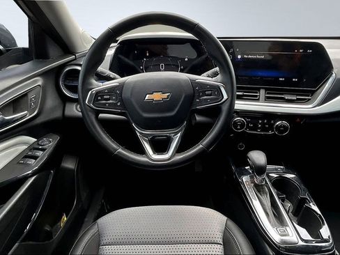 Used 2025 Chevrolet Trax LT w/ Driver Confidence Package FWD image 9