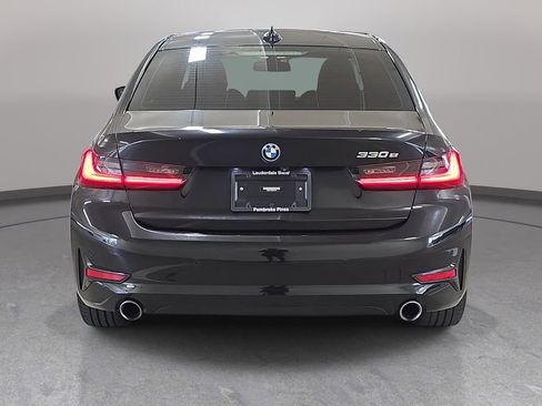 Used 2022 BMW 330e w/ Driving Assistance Package RWD image 8