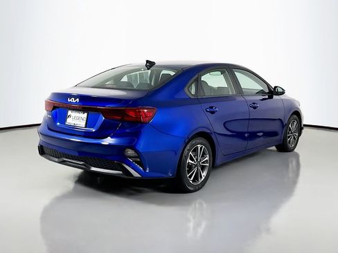 Used 2023 Kia Forte LXS w/ LXS Technology Package FWD image 4