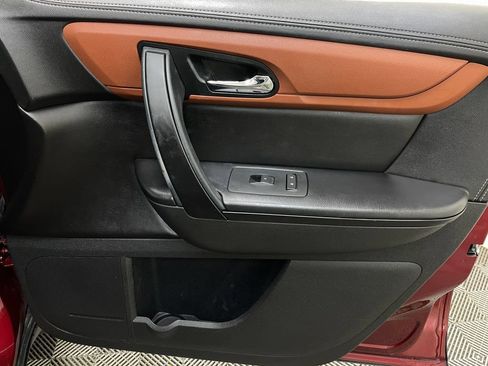 Used 2017 Chevrolet Traverse LT w/ Style and Technology Package AWD/4WD image 37