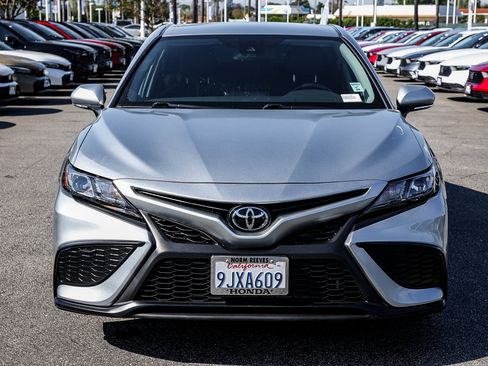 Used 2024 Toyota Camry SE image 2