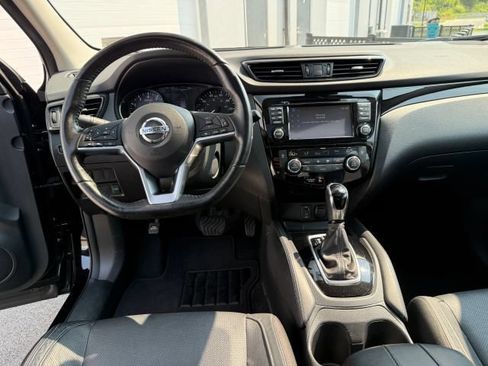 Used 2017 Nissan Rogue Sport SL w/ SL Premium Package AWD/4WD image 26