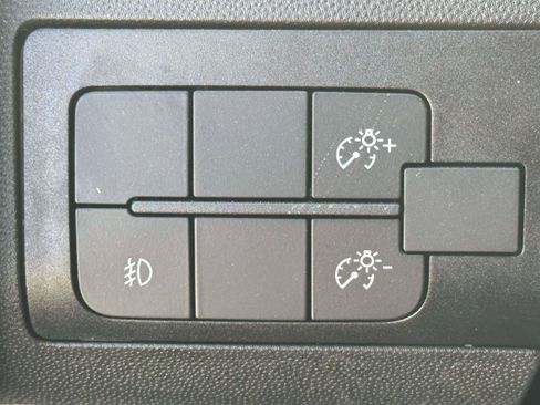 Used 2025 RAM ProMaster 1500 w/ Convenience Group image 24