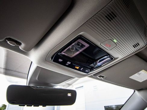 New 2026 Volkswagen Atlas SE image 41