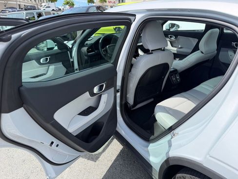 Used 2023 Polestar Polestar 2 w/ Pilot Pack image 42