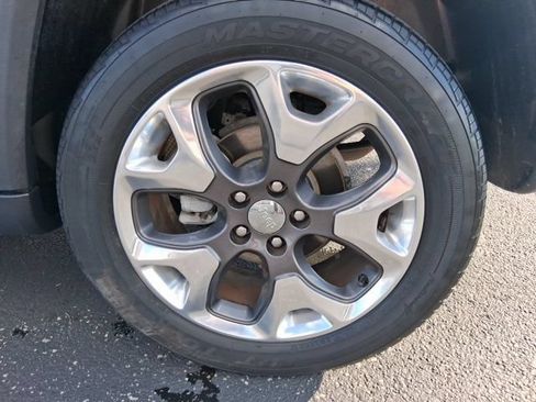 Used 2018 Jeep Compass Limited AWD/4WD image 12