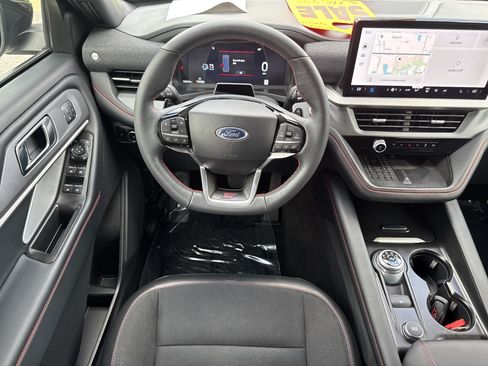 Used 2025 Ford Explorer ST AWD/4WD image 13
