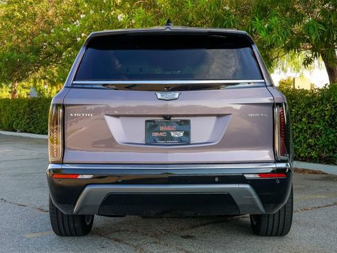 Used 2026 Cadillac Vistiq Luxury AWD/4WD image 9