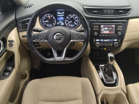 Used 2017 Nissan Rogue SV FWD image 22