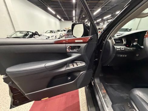 Used 2014 Lexus LX 570 4WD image 20