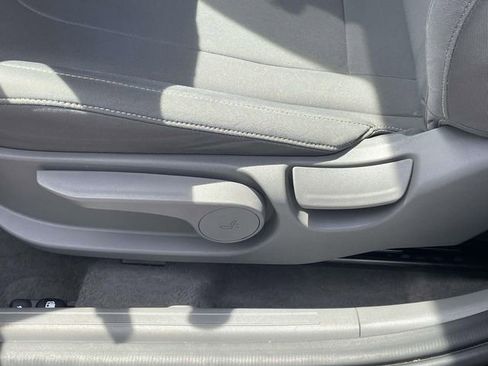 Used 2023 Hyundai Elantra SEL FWD image 15