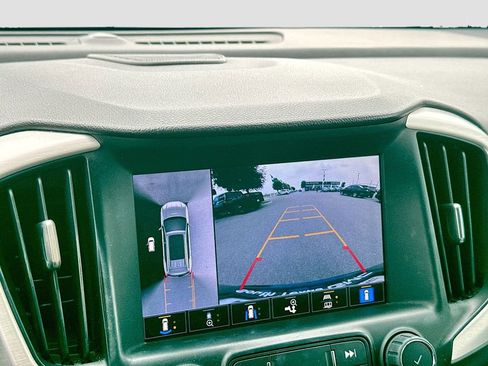 Used 2022 GMC Terrain SLT w/ Infotainment Package II FWD image 15