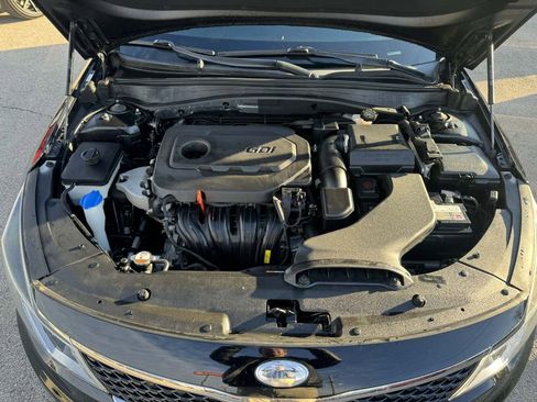 Used 2017 Kia Optima LX image 10