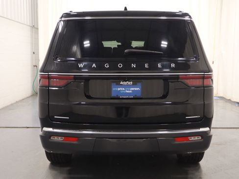 Used 2022 Jeep Wagoneer Series II AWD/4WD image 8