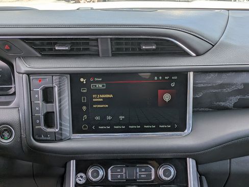 Used 2023 GMC Yukon Denali RWD image 20