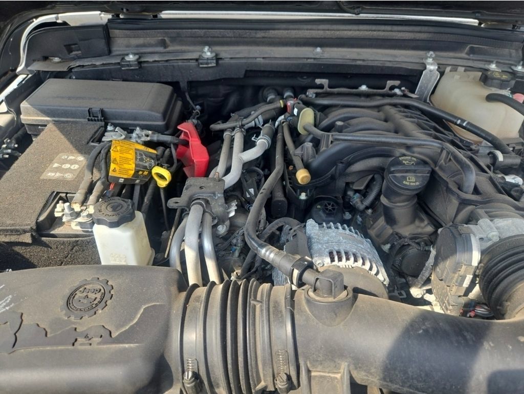 Used 2021 Jeep Gladiator Rubicon AWD/4WD image 11