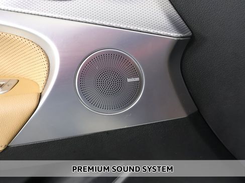 Used 2022 Genesis G70 2.0T w/ Prestige Package image 4