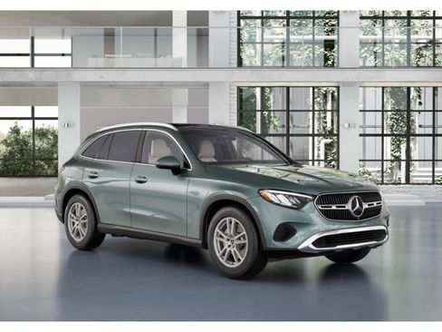 Used 2026 Mercedes-Benz GLC 300 image 10