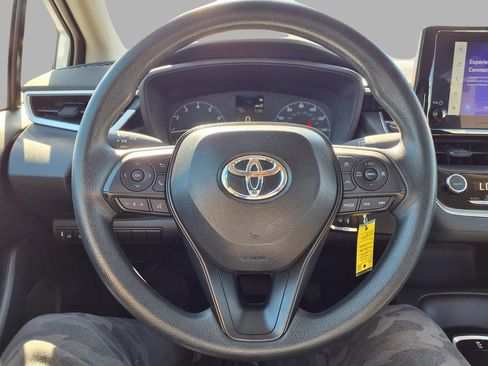Used 2025 Toyota Corolla LE image 15