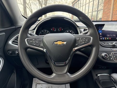 Used 2023 Chevrolet Malibu LT image 24