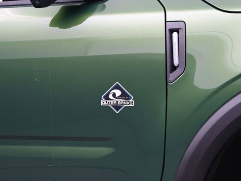 New 2025 Ford Bronco Sport Outer Banks w/ Sasquatch Outer Banks Package AWD/4WD image 32