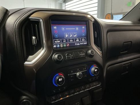 Used 2020 Chevrolet Silverado 3500 High Country image 29