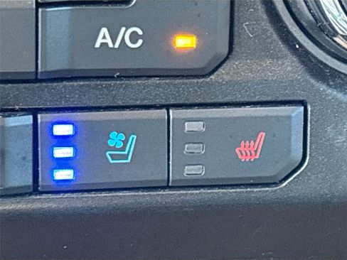 Used 2019 Ford F150 Lariat image 21