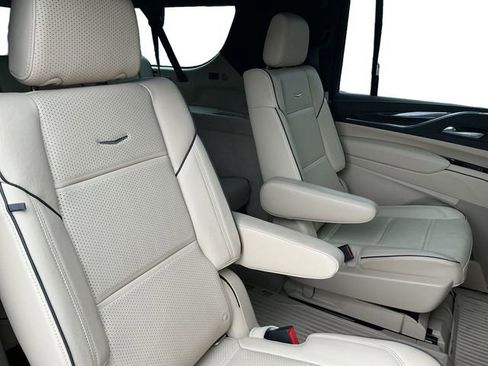 Used 2021 Cadillac Escalade ESV Premium Luxury w/ Driver Assist Tech Package image 14