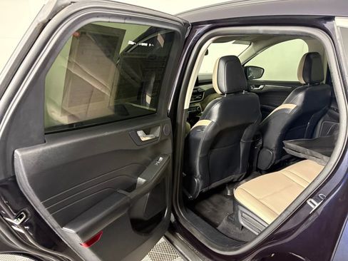 Certified 2021 Ford Escape Titanium image 29