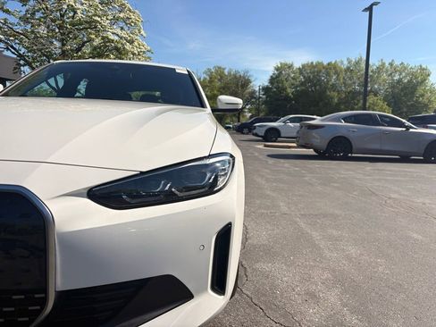 Used 2023 BMW i4 eDrive35 w/ Premium Package RWD image 12