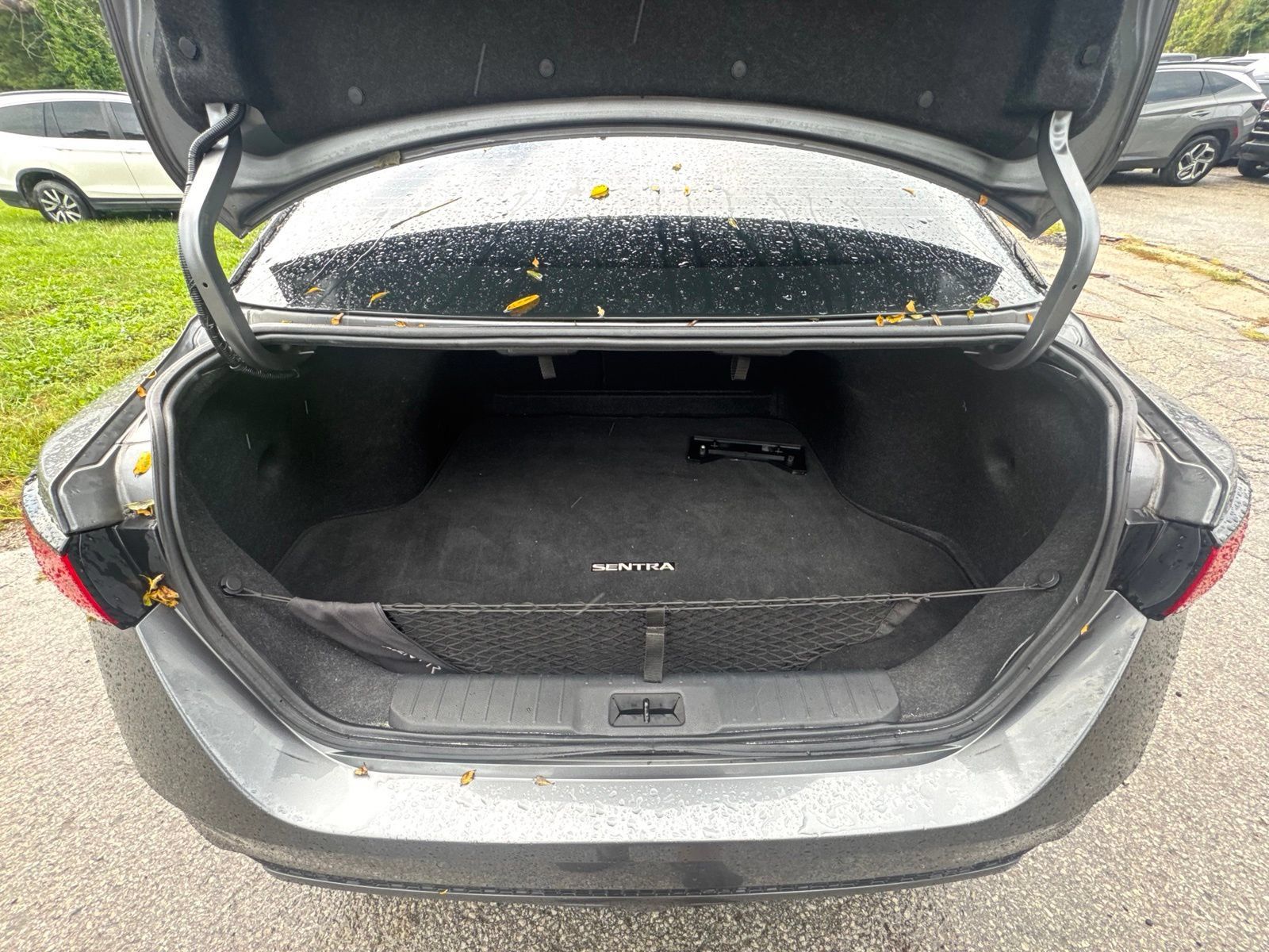 Used 2023 Nissan Sentra SR w/ Trunk Package FWD image 26