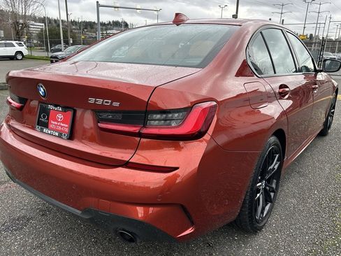 Used 2021 BMW 330e xDrive 330e xDrive w/ M Sport Package image 5