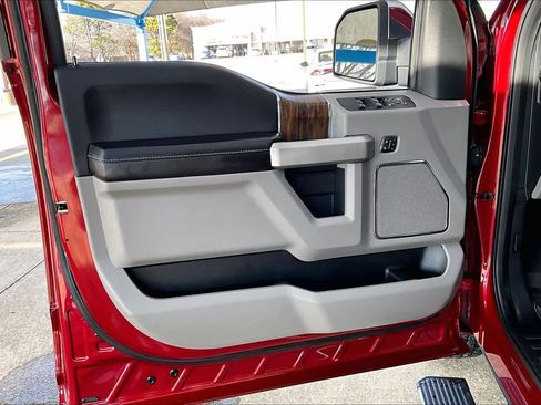 Used 2018 Ford F150 Lariat w/ Equipment Group 502A Luxury image 22