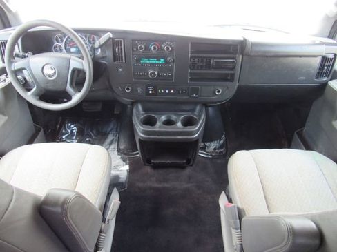 Used 2019 Chevrolet Express 3500 LT w/ LT Preferred Equipment Group image 16