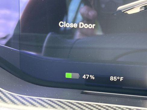 Used 2022 Tesla Model S Plaid image 35