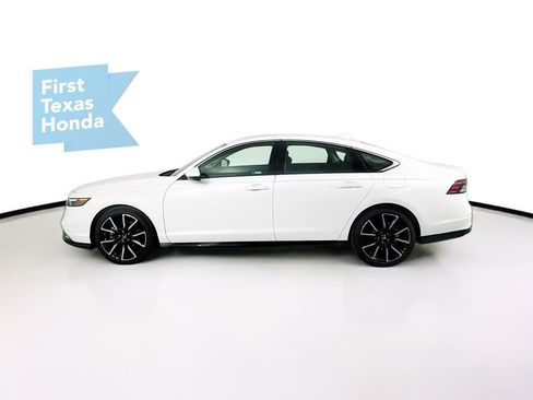 Used 2025 Honda Accord Touring image 4