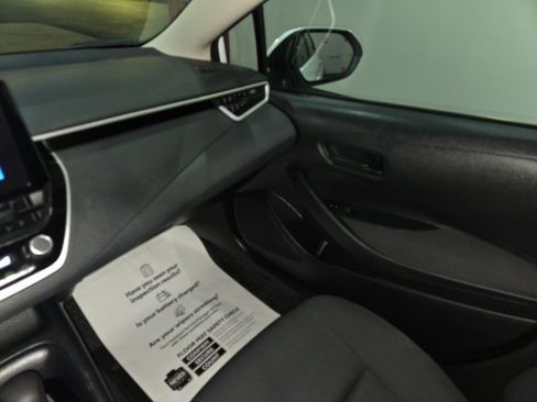 Used 2024 Toyota Corolla LE image 20