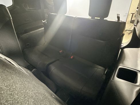 Used 2025 Mitsubishi Outlander SE image 28