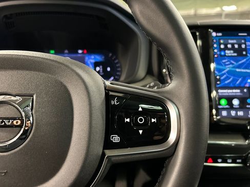 Certified 2025 Volvo XC60 B5 Plus image 13